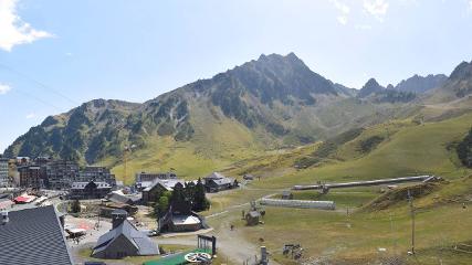 Grand Tourmalet: La mongie village - 1750m (skaping.com)