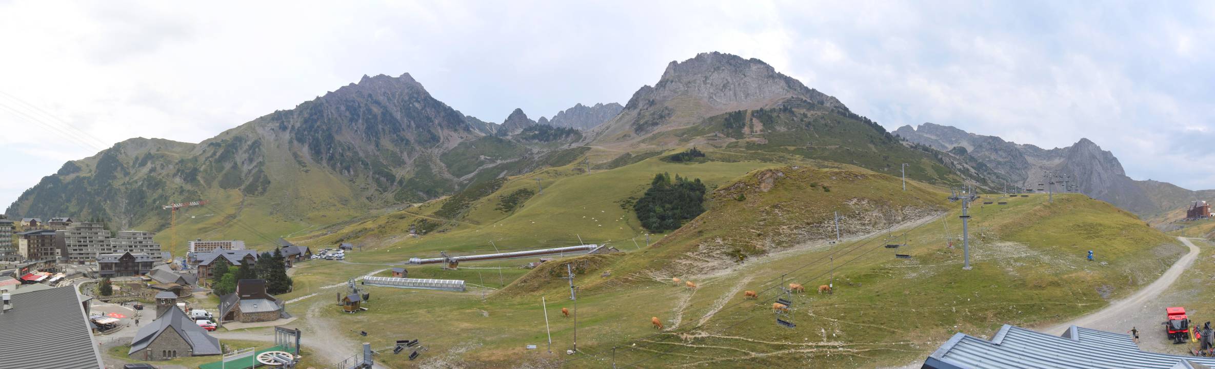 Webcam Grand Tourmalet: La mongie village - 1750m