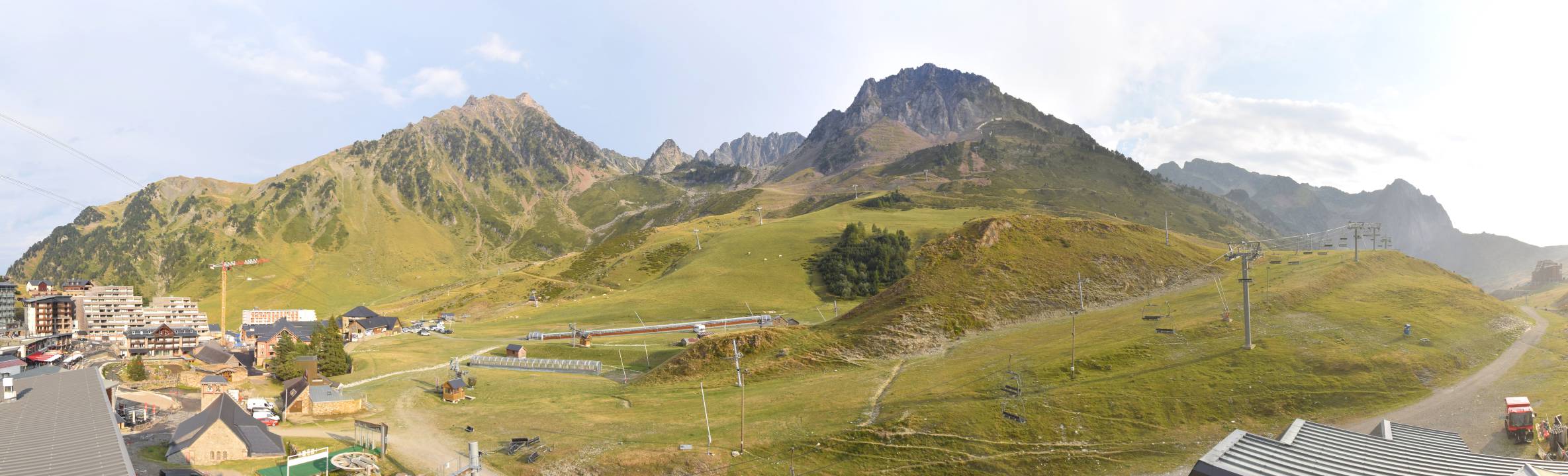 Webcam Grand Tourmalet: La mongie village - 1750m