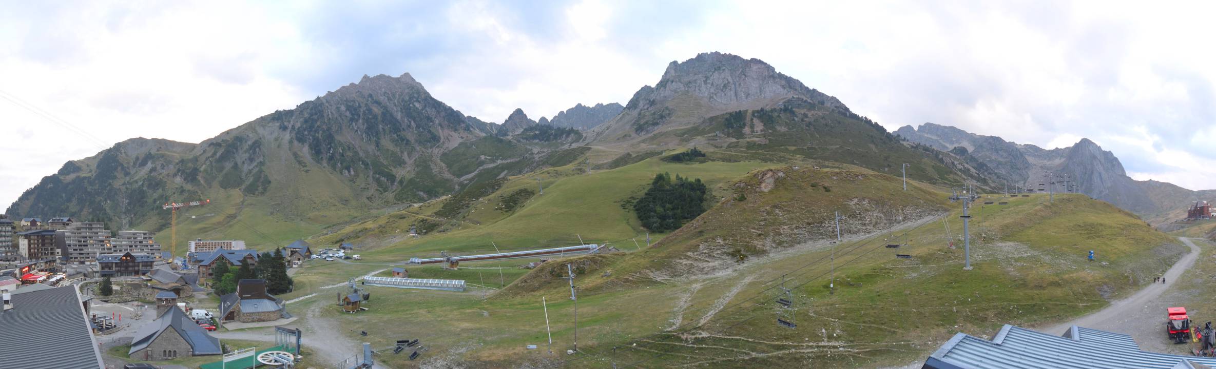 Webcam Grand Tourmalet: La mongie village - 1750m