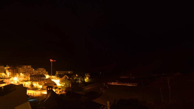 Webcam Grand Tourmalet: La mongie village - 1750m