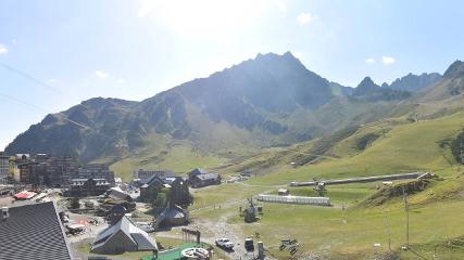 Grand Tourmalet: La mongie village - 1750m (skaping.com)