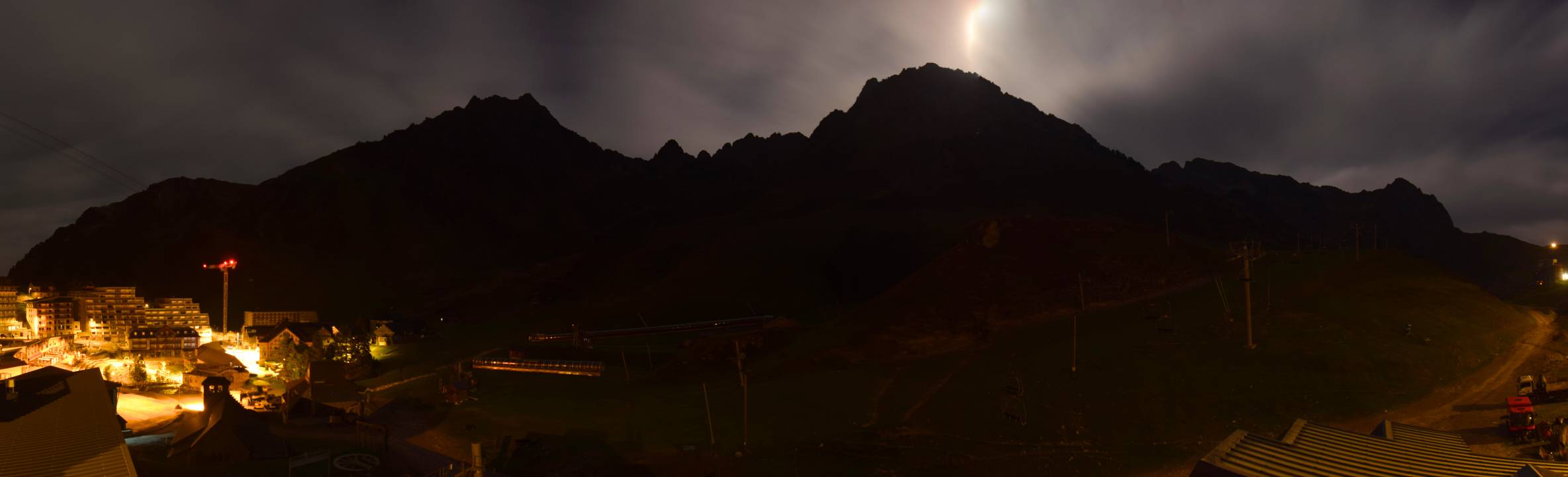 Webcam Grand Tourmalet: La mongie village - 1750m