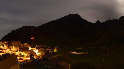 Grand Tourmalet: La mongie village - 1750m (skaping.com)