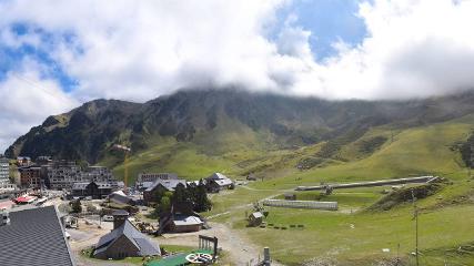 Grand Tourmalet: La mongie village - 1750m (skaping.com)