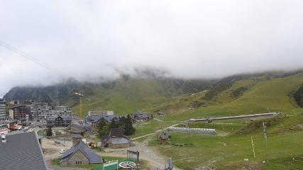 Grand Tourmalet: La mongie village - 1750m (skaping.com)