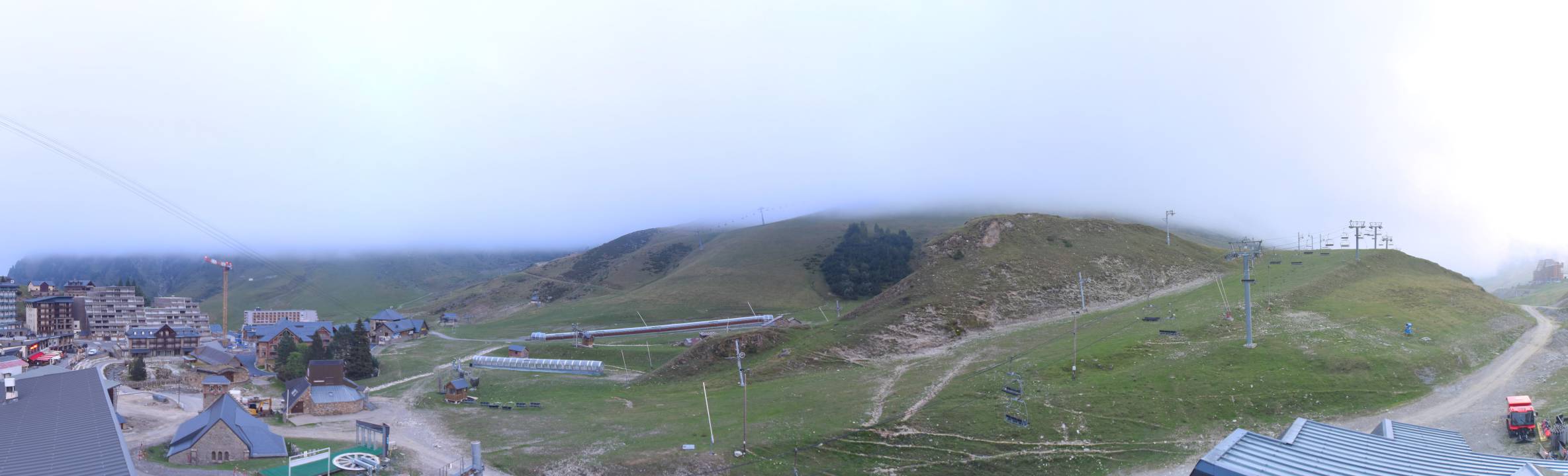 Webcam Grand Tourmalet: La mongie village - 1750m