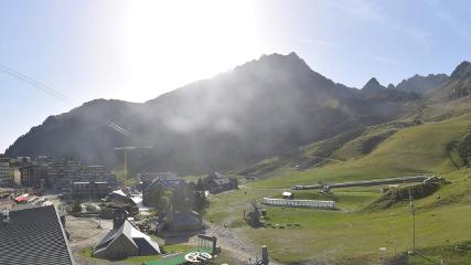 Grand Tourmalet: La mongie village - 1750m (skaping.com)