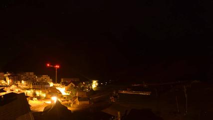 Grand Tourmalet: La mongie village - 1750m (skaping.com)