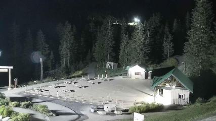 Grouse Mountain: Chalet Cam (grousemountain.com)