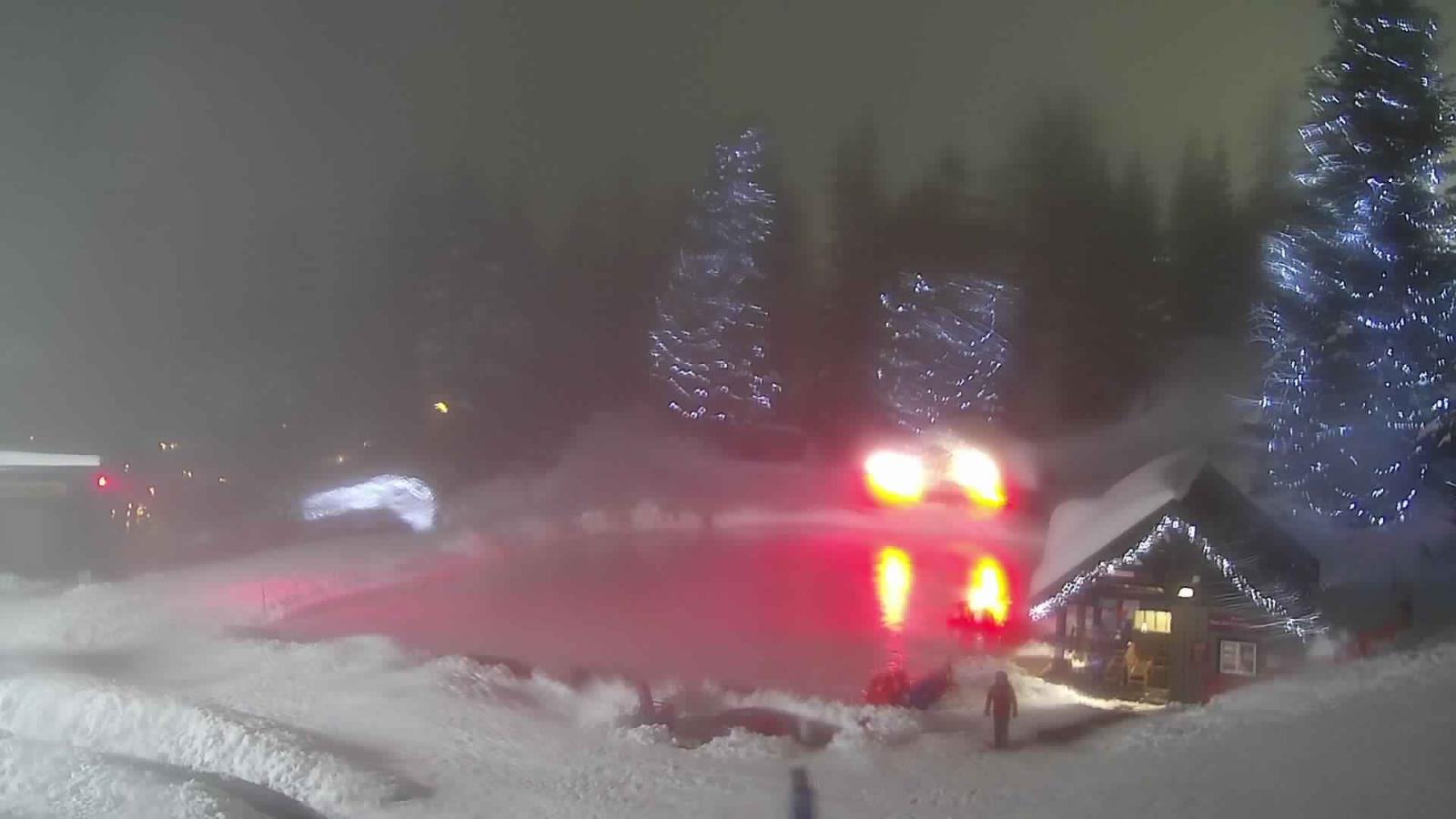 Webcam Grouse Mountain: Chalet Cam