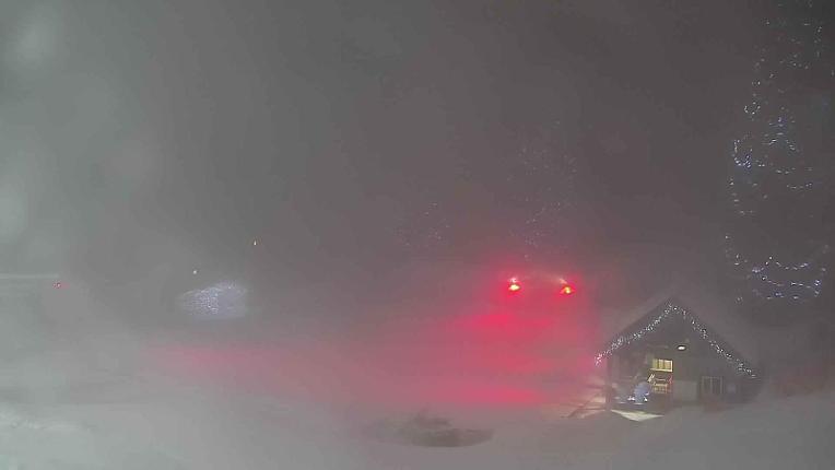 Webcam Grouse Mountain: Chalet Cam