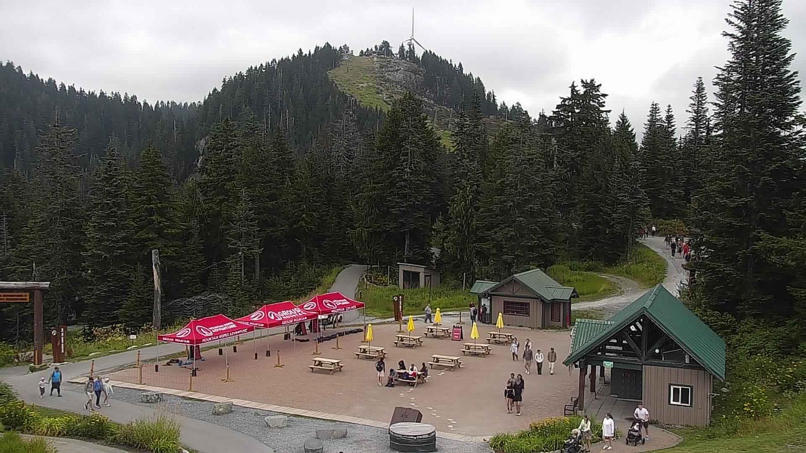 Webcam Grouse Mountain: Chalet Cam