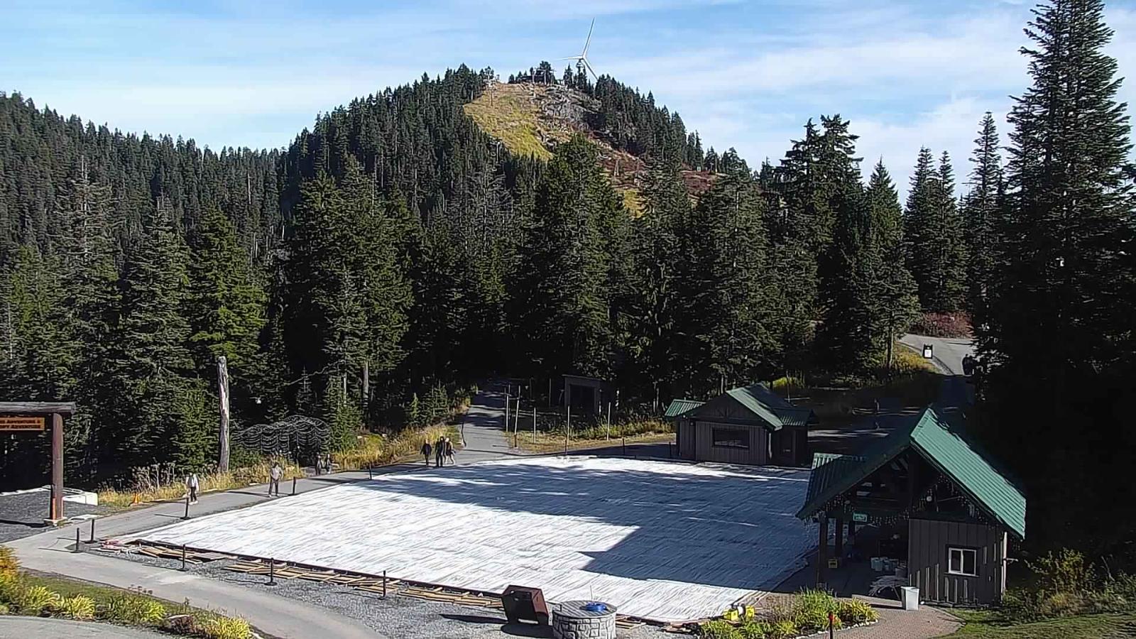 Webcam Grouse Mountain: Chalet Cam