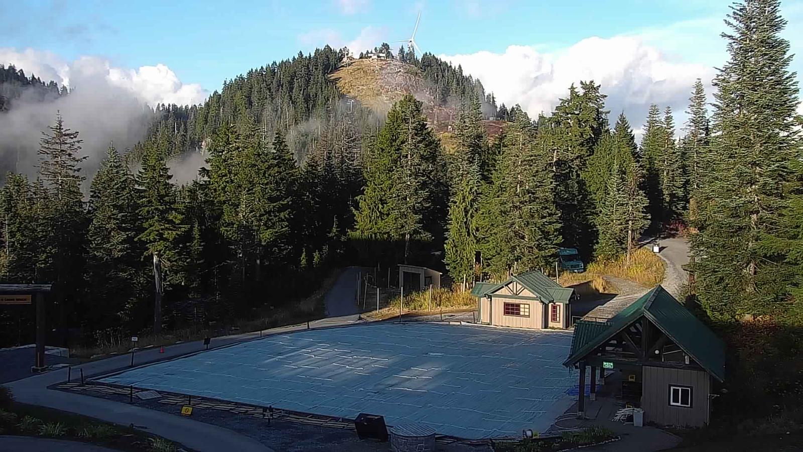 Webcam Grouse Mountain: Chalet Cam