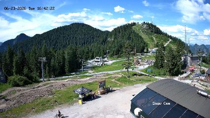 Grouse Mountain: Snow Cam (grousemountain.com)