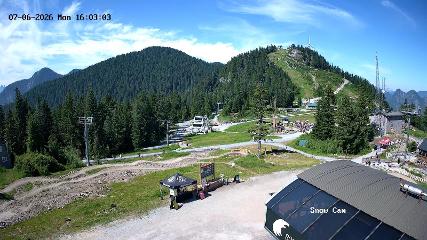 Grouse Mountain: Snow Cam (grousemountain.com)