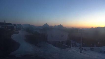 Gstaad: Saanerslochgrat (gstaad.ch)