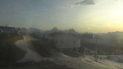 Gstaad: Saanerslochgrat (gstaad.ch)