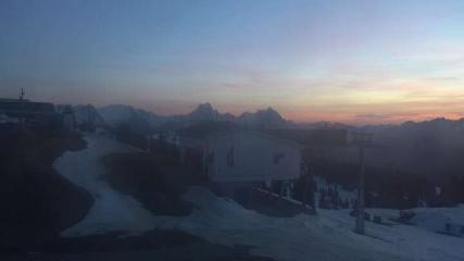 Gstaad: Saanerslochgrat (gstaad.ch)