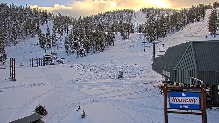 Webcam Heavenly: East peak lodge