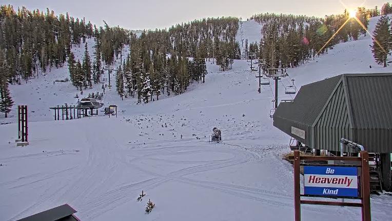Webcam Heavenly: East peak lodge