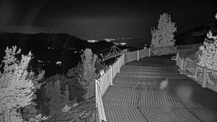 Heavenly: Midstation at the Gondola (skiheavenly.com)