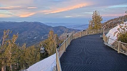 Heavenly: Midstation at the Gondola (skiheavenly.com)