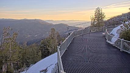 Heavenly: Midstation at the Gondola (skiheavenly.com)