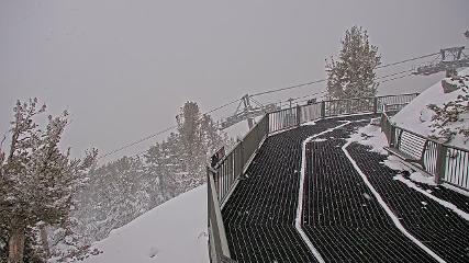 Heavenly: Midstation at the Gondola (skiheavenly.com)