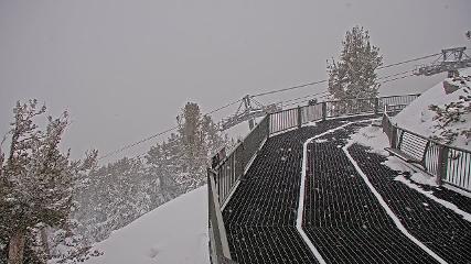 Heavenly: Midstation at the Gondola (skiheavenly.com)