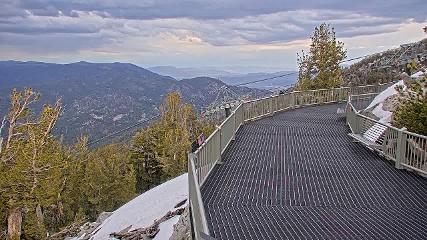 Heavenly: Midstation at the Gondola (skiheavenly.com)