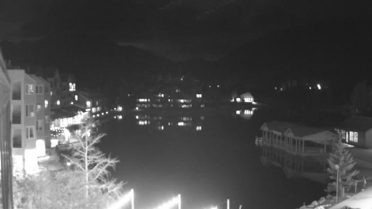 Webcam Keystone: Lakeside village