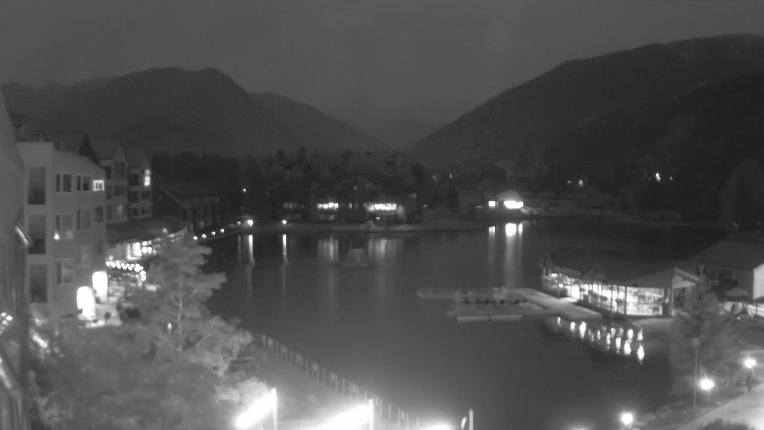 Webcam Keystone: Lakeside village