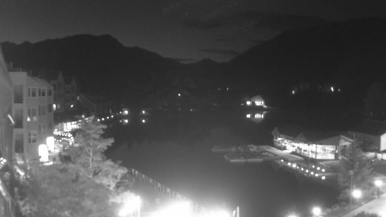 Webcam Keystone: Lakeside village