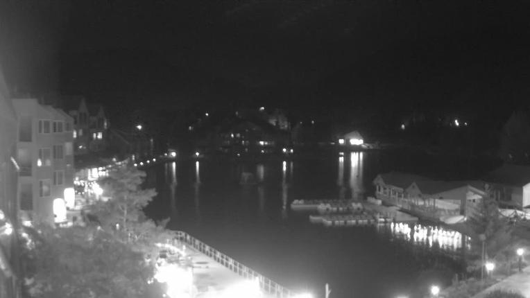 Webcam Keystone: Lakeside village
