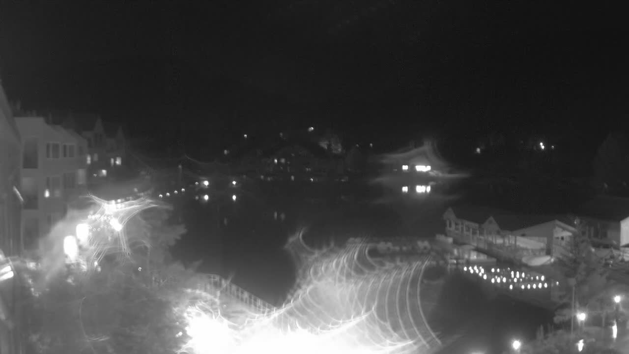 Webcam Keystone: Lakeside village