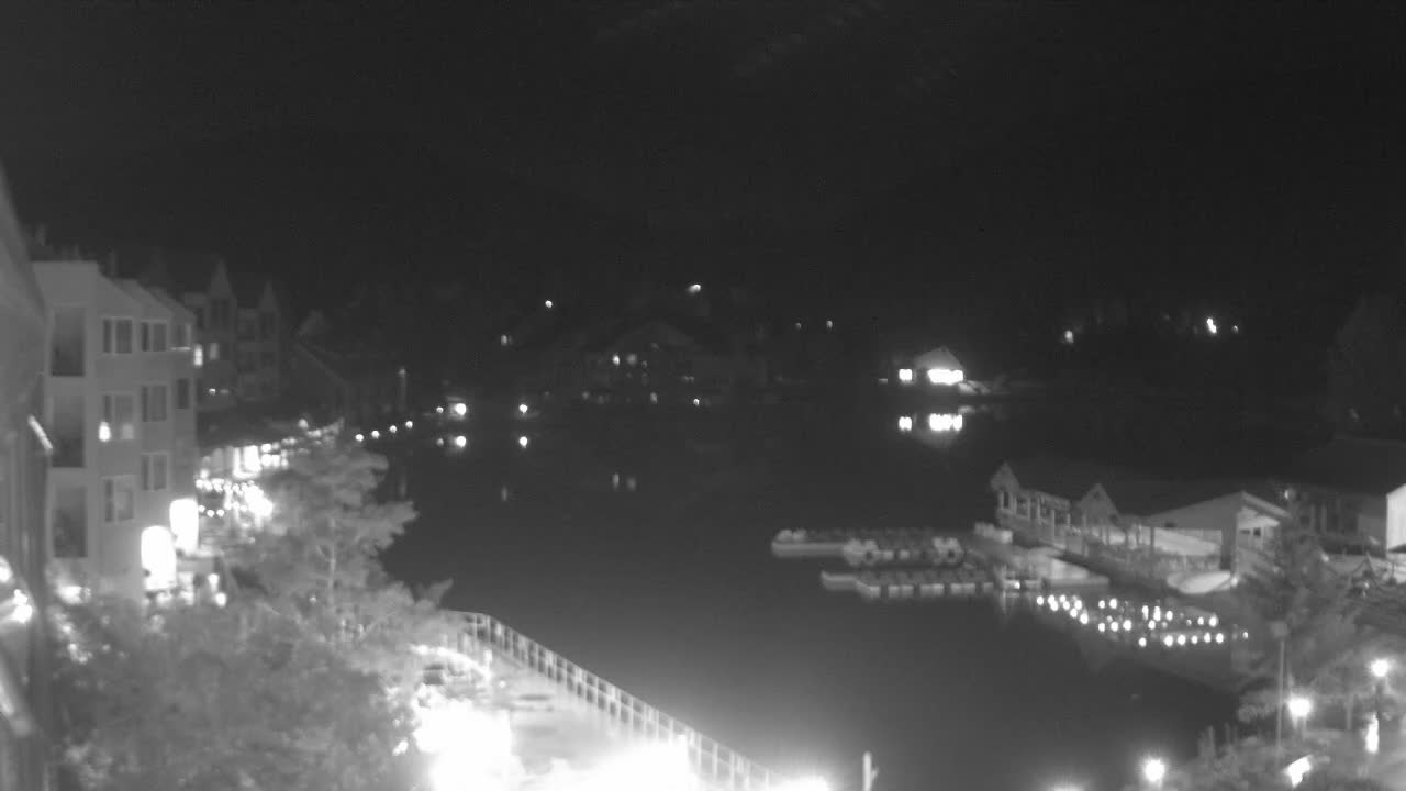 Webcam Keystone: Lakeside village
