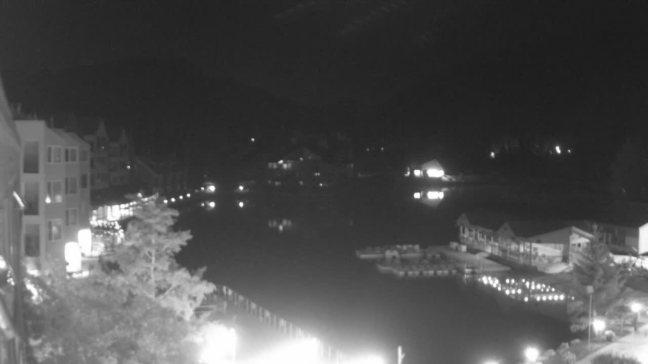 Webcam Keystone: Lakeside village