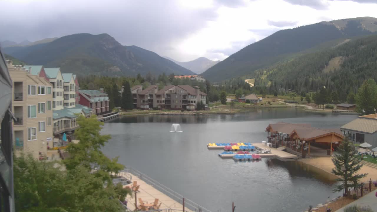 Webcam Keystone: Lakeside village