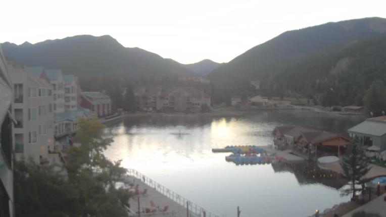 Webcam Keystone: Lakeside village
