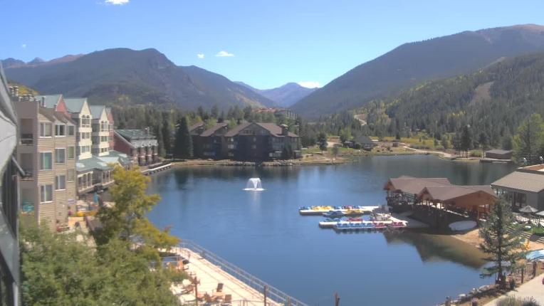 Webcam Keystone: Lakeside village