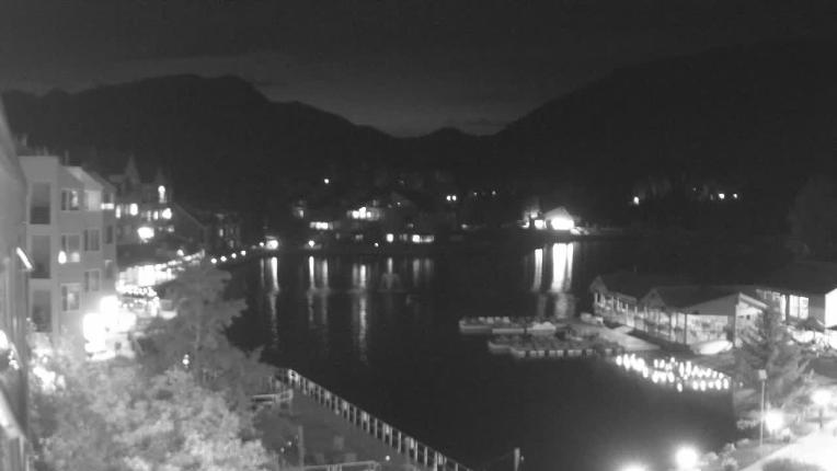 Webcam Keystone: Lakeside village