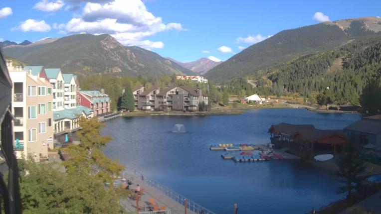 Webcam Keystone: Lakeside village