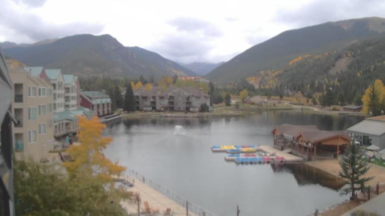 Webcam Keystone: Lakeside village