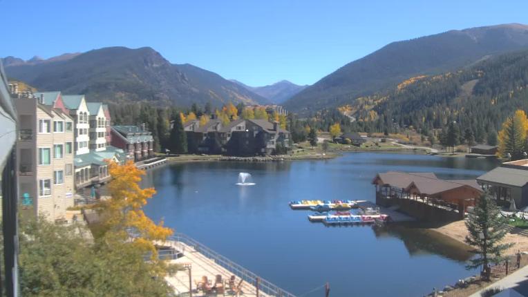 Webcam Keystone: Lakeside village