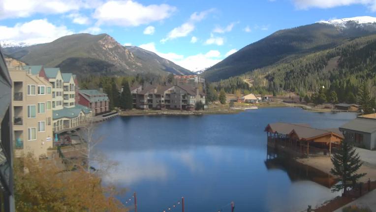 Webcam Keystone: Lakeside village