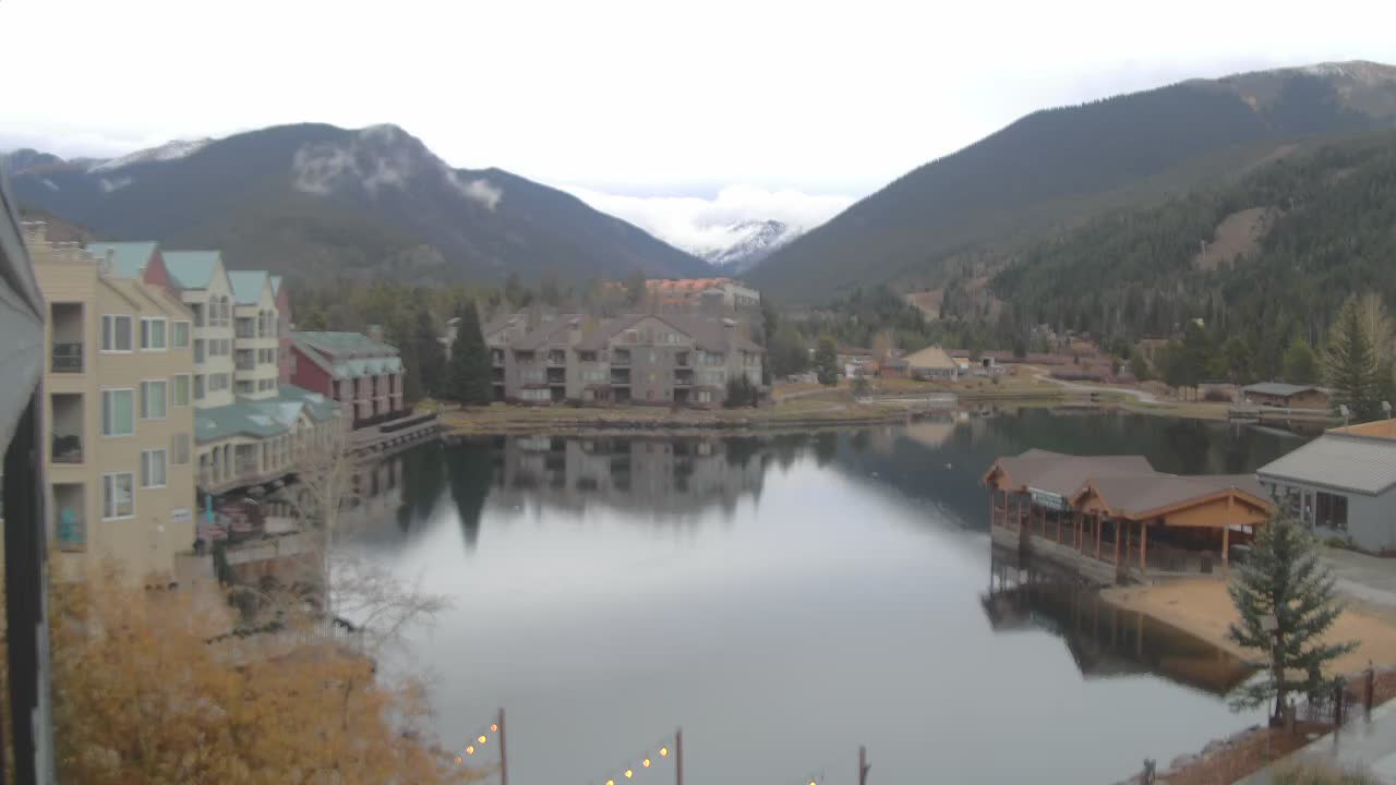 Webcam Keystone: Lakeside village