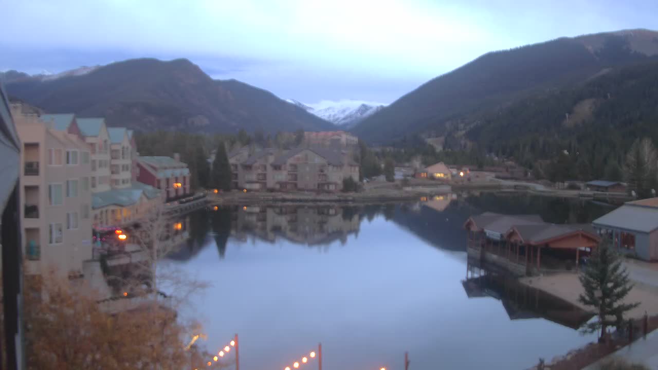 Webcam Keystone: Lakeside village
