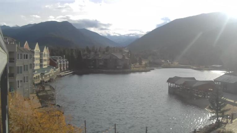 Webcam Keystone: Lakeside village